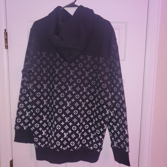 Mens Louis Vuitton Monogram Gradiant Hoodie Size XL - Picture 2 of 3
